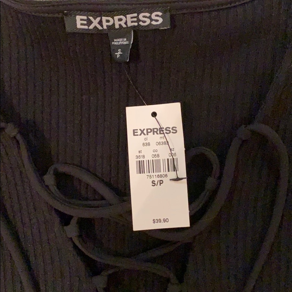 Express Ribbed Crop Top - Picture 4 of 4